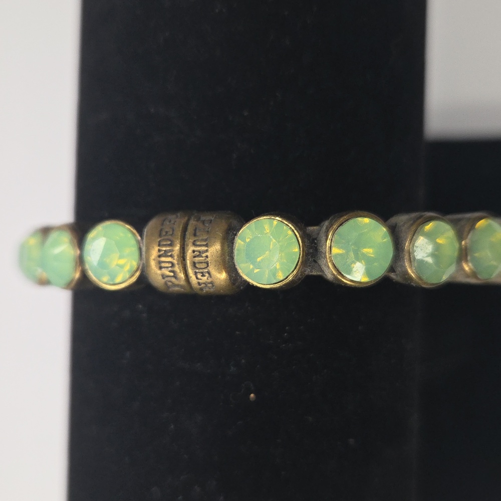 Plunder Opaque Green And Goldtone Magnetic Bracelet 7.5 - Picture 2 of 3